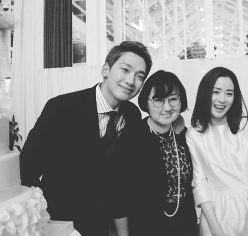 Rộ tin U40 Kim Tae Hee mang bầu nên cưới gấp
