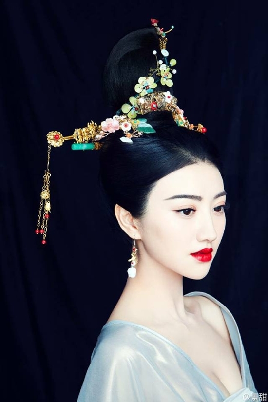 Ngắm nhan sắc mỹ nhân cổ trang được khen đẹp hơn cả Phạm Băng Băng