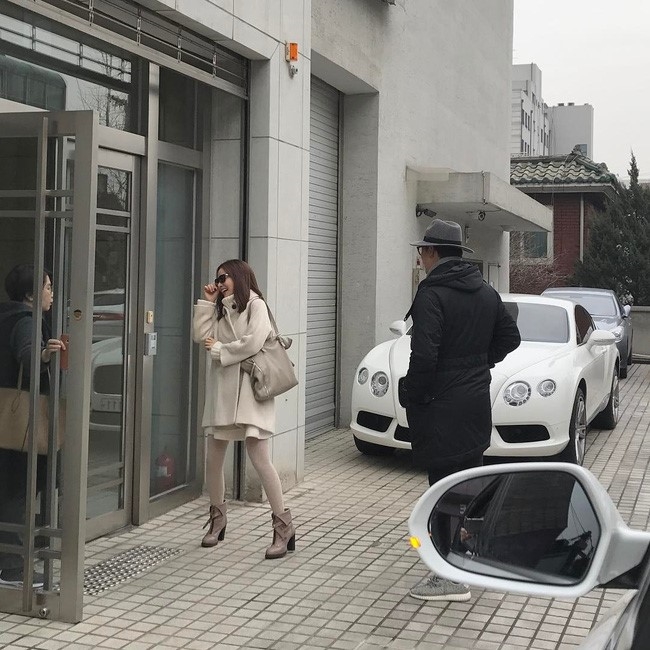 Kim Tae Hee và Bi Rain mua sắm nội thất cho tổ ấm mới?