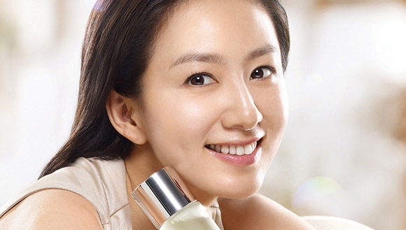 16 - Kim Hee Ae