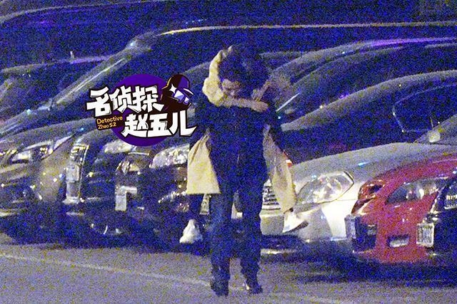 'Dạ Hoa' Triệu Hựu Đình khiến fan dậy sóng vì loạt hành động ngọt ngào dành cho vợ