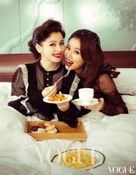 Hết ở cữ, Lâm Tâm Như vui vẻ 'hẹn hò' cùng Tô Hữu Bằng để nhận tiền lì xì