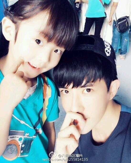 Ảnh hậu trường hài hước trong phim cổ trang đang gây sốt của Dương Mịch