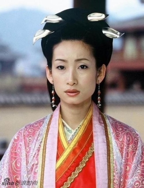 khong "do" noi voi muon kieu tao hinh dau toc tham hoa cua sao hoa ngu - 13