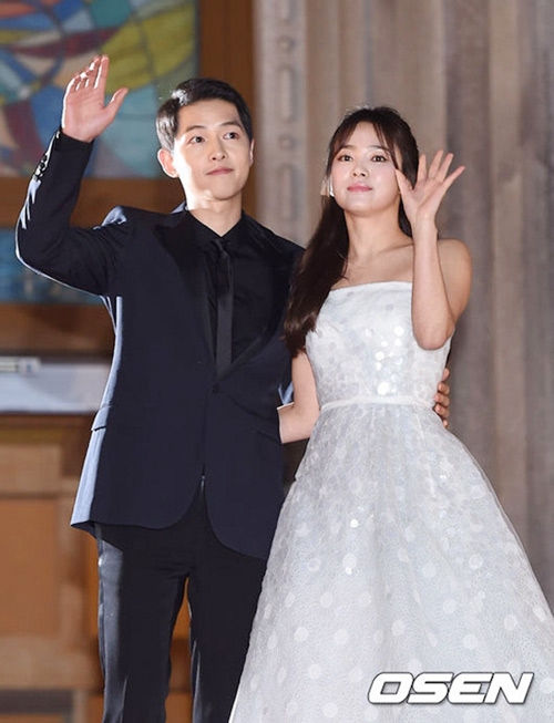 nuc long ve dep cua song hye kyo tai su kien quoc te - 7
