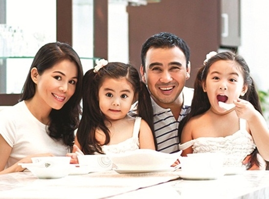 Dàn diễn viên 'Đồng tiền xương máu' có cuộc sống hiện tại thế nào? Dan dien vien 'Dong tien xuong mau' co cuoc song hien tai the nao?