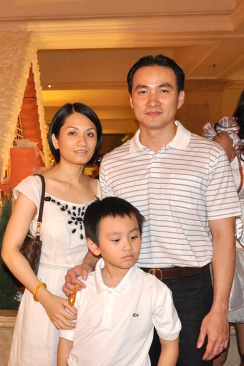 Dàn diễn viên 'Đồng tiền xương máu' có cuộc sống hiện tại thế nào? Dan dien vien 'Dong tien xuong mau' co cuoc song hien tai the nao?