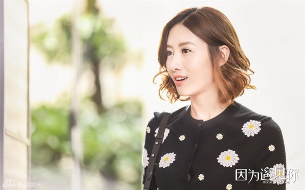 Vẻ đẹp trong sáng của mỹ nhân đang 'làm mưa làm gió' màn ảnh Hoa ngữ