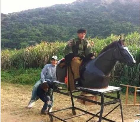 Choáng với hậu trường cảnh cưỡi ngựa trong phim cổ trang Hoa ngữ