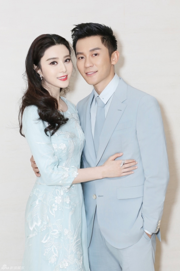 Phạm Băng Băng bị chấn thương, Lý Thần bận rộn vẫn đau lòng bạn gái