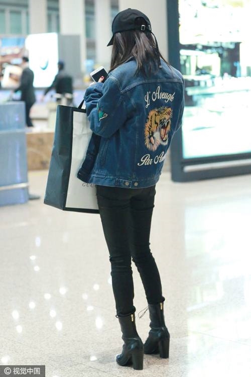 Dương Mịch ăn gian tuổi với loạt áo khoác denim hình ảnh 12 duong mich an gian tuoi voi loat ao khoac denim hinh anh 12
