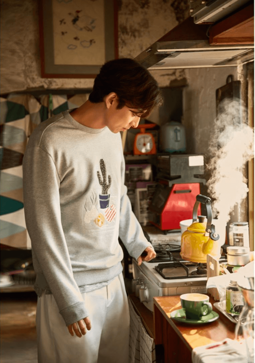 Sau 'thần chết' lại đến lượt 'yêu tinh' Gong Yoo đốn tim fan bằng loạt ảnh đời thường quyến rũ
