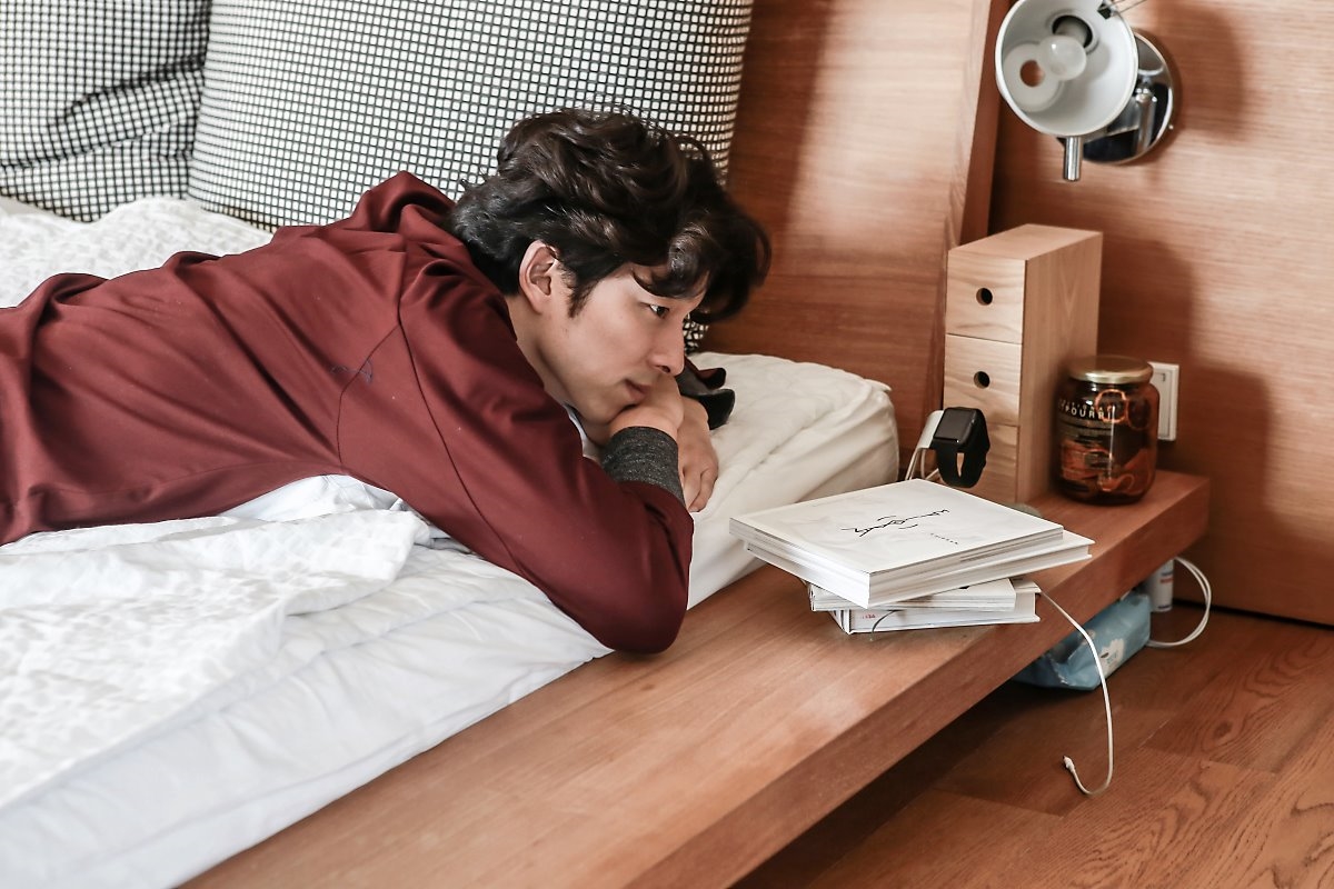 Sau 'thần chết' lại đến lượt 'yêu tinh' Gong Yoo đốn tim fan bằng loạt ảnh đời thường quyến rũ