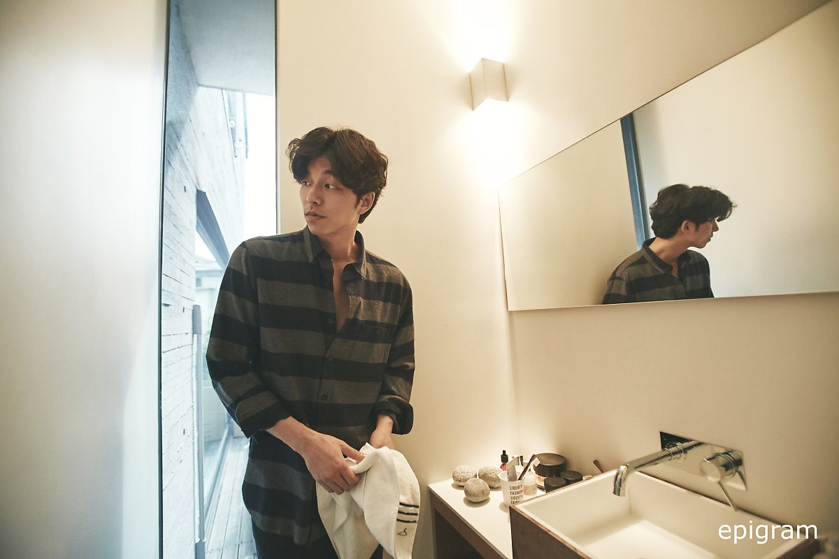 Sau 'thần chết' lại đến lượt 'yêu tinh' Gong Yoo đốn tim fan bằng loạt ảnh đời thường quyến rũ