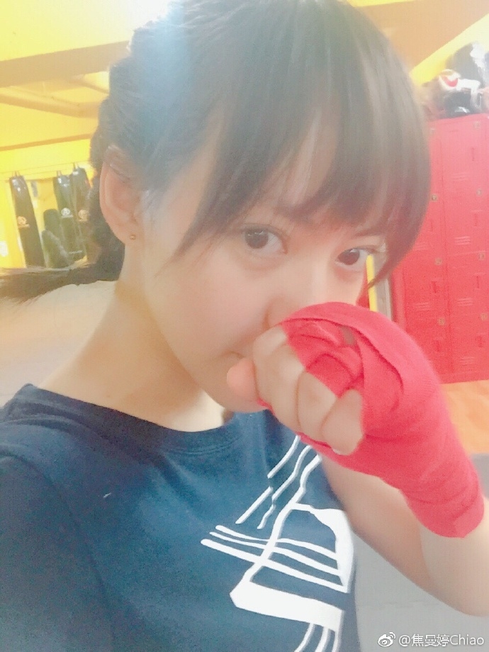 Con gái 'mỹ nam cổ trang' Tiêu Ân Tuấn gây bão vì quá xinh đẹp