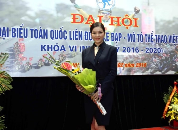 28 hình ảnh ghi dấu chặng đường hơn 10 năm khẳng định tên tuổi của Lý Nhã Kỳ 28 hinh anh ghi dau chang duong hon 10 nam khang dinh ten tuoi cua Ly Nha Ky