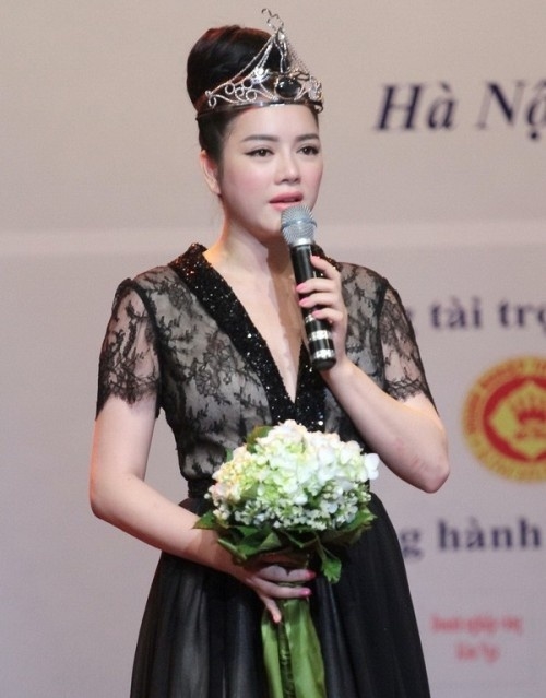 28 hình ảnh ghi dấu chặng đường hơn 10 năm khẳng định tên tuổi của Lý Nhã Kỳ 28 hinh anh ghi dau chang duong hon 10 nam khang dinh ten tuoi cua Ly Nha Ky