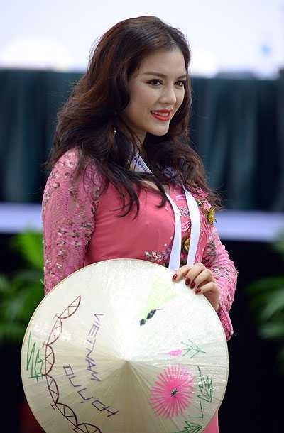 28 hình ảnh ghi dấu chặng đường hơn 10 năm khẳng định tên tuổi của Lý Nhã Kỳ 28 hinh anh ghi dau chang duong hon 10 nam khang dinh ten tuoi cua Ly Nha Ky