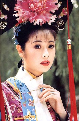 'Tử Vi' Lâm Tâm Như trở về ven hồ Đại Minh, 'Ngũ aka' Tô Hữu Bằng hộ giá