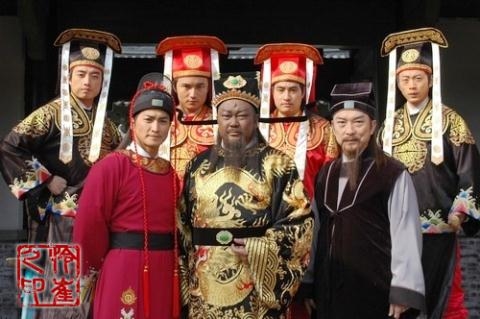 Bao Công không con, Triển Chiêu ngũ tuần vẫn chưa vợ