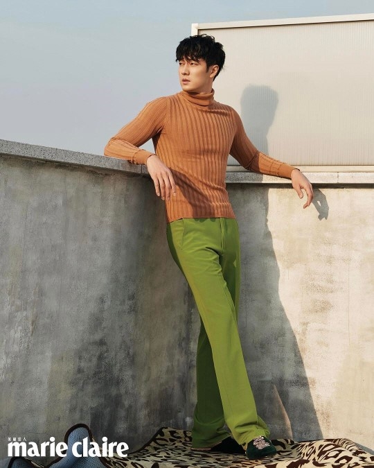 'Quân chủ' So Ji Sub quyến rũ chết người trên tạp chí mới, chia sẻ thay đổi chính mình sau 'Master's Sun'