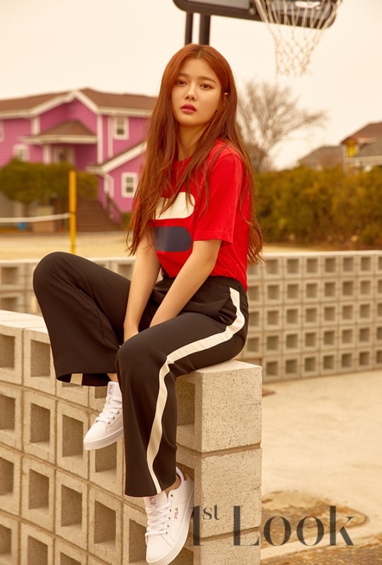 Kim Yoo Jung - Vẻ đẹp cùng nỗi lo của cô nữ sinh 18 tuổi