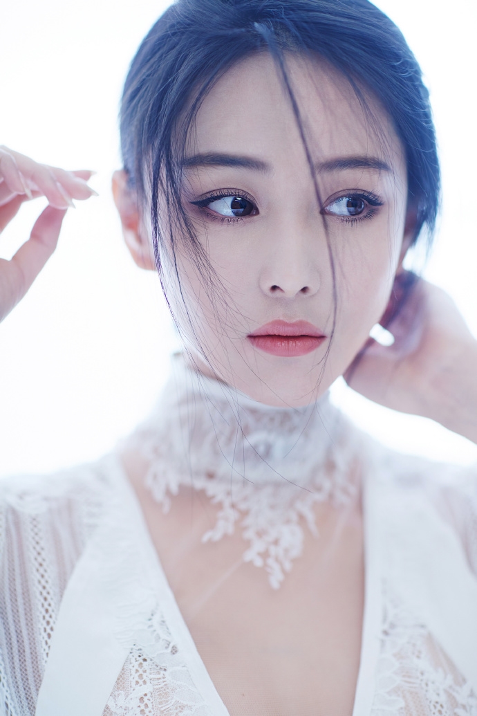Trương Hinh Dư bỗng hóa già nua, nhăn nheo trong phim mới
