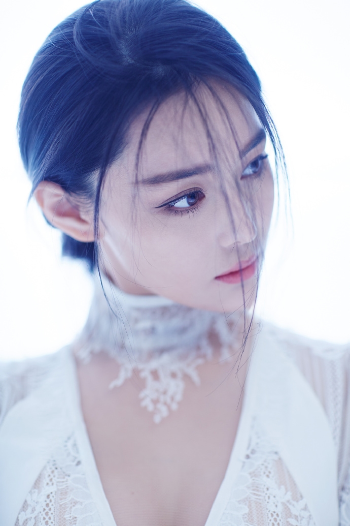 Trương Hinh Dư bỗng hóa già nua, nhăn nheo trong phim mới