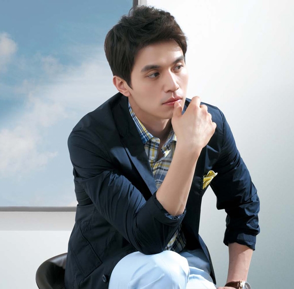 Nhìn lại 18 năm hoạt động của 'thần chết' Lee Dong Wook qua các tác phẩm nổi bật