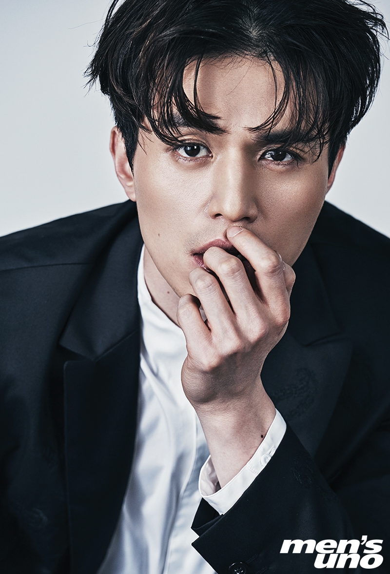 Nhìn lại 18 năm hoạt động của 'thần chết' Lee Dong Wook qua các tác phẩm nổi bật