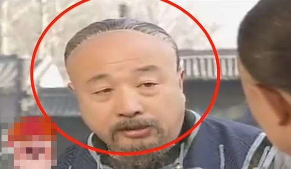Sau 20 năm gây sốt, 'Hoàn Châu Cách Cách' vẫn bị soi ra cả 'rổ sạn'