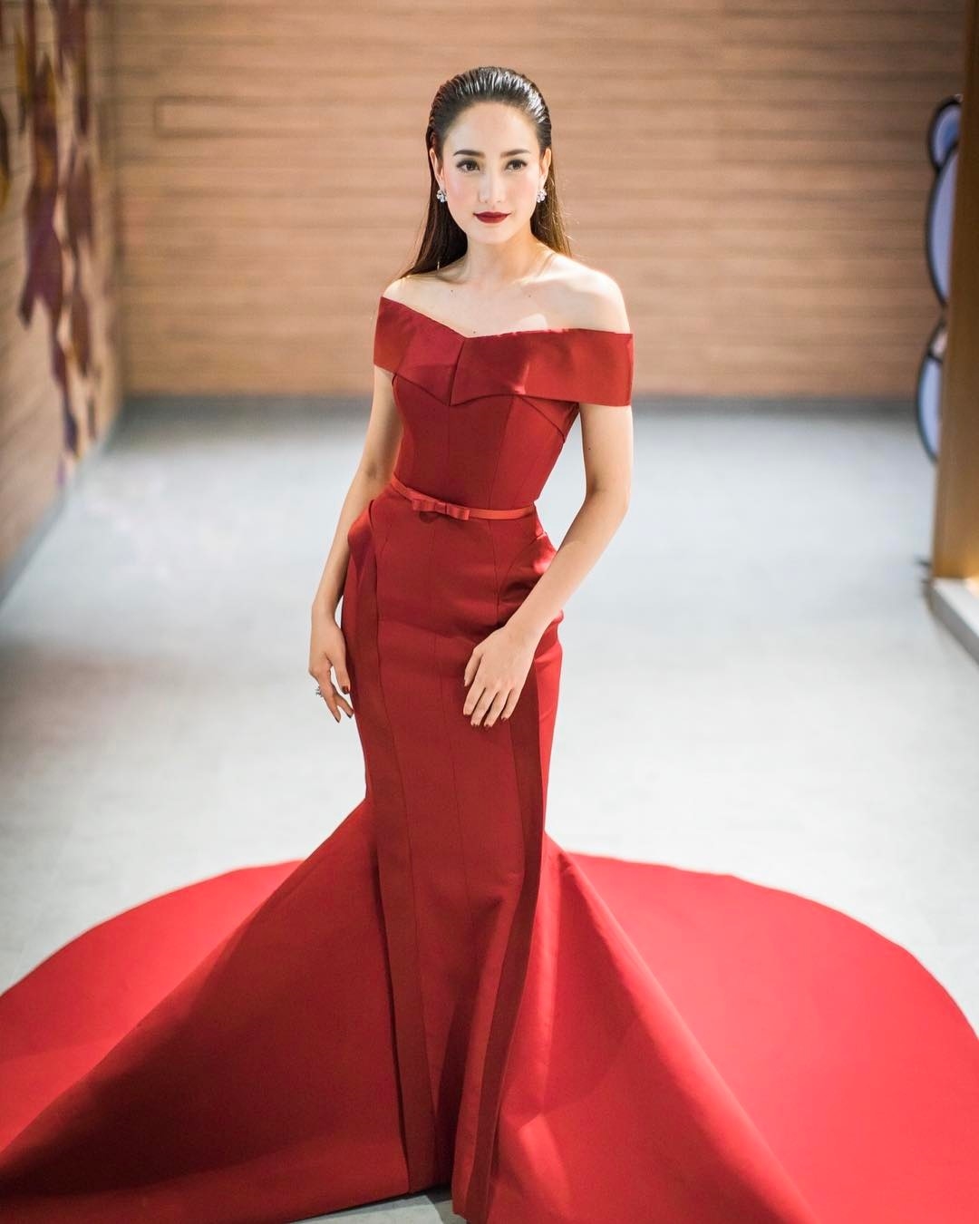 Cặp đôi 'Nữ thần rắn' đọ sắc cùng cặp đôi siêu hot Mark - Kim trong sự kiện