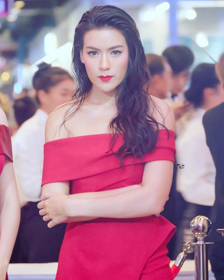 Cặp đôi 'Nữ thần rắn' đọ sắc cùng cặp đôi siêu hot Mark - Kim trong sự kiện