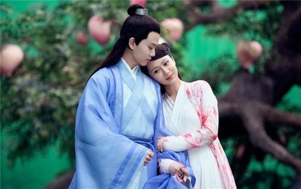 'Bạch Xà' Dương Tử hút mọi ánh nhìn với tạo hình cổ trang tuyệt đẹp