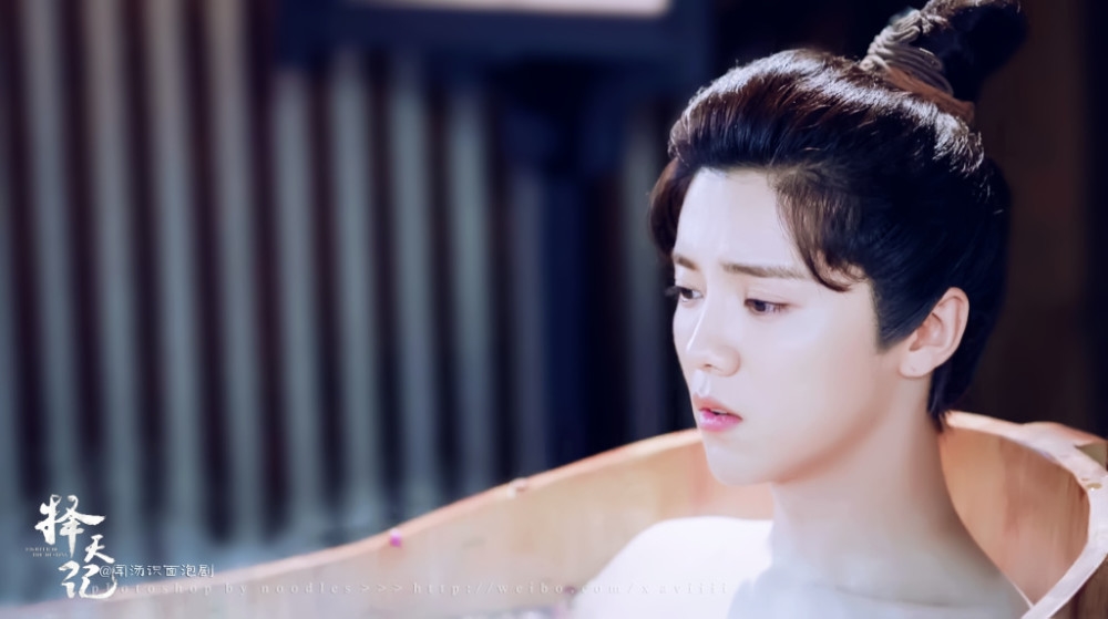 Luhan gây bão vì cảnh tắm đẹp hơn... mỹ nữ trong phim mới