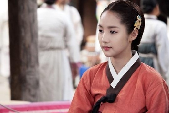 Park Min Young trăn trở với nghiệp diễn sau 11 năm ra mắt