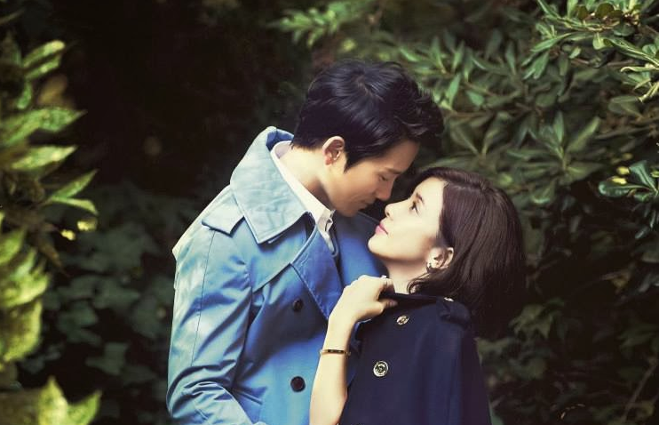 Vợ chồng Ji Sung - Lee Bo Young tiếp tục làm fan nức lòng khi âm thầm làm từ thiện