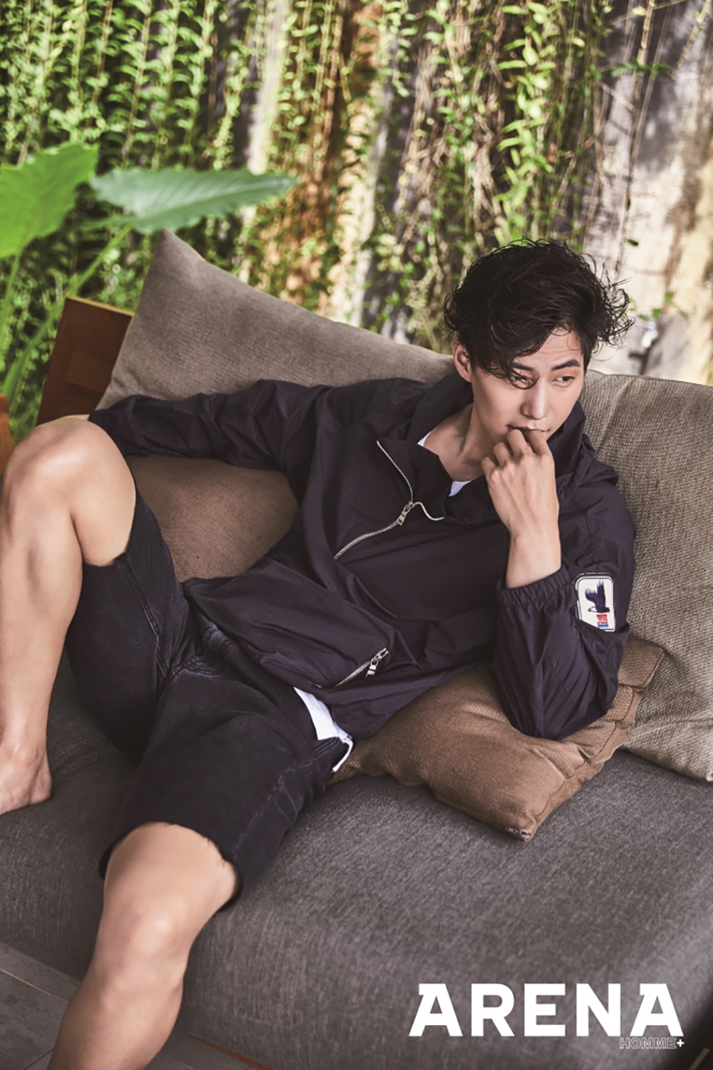 Song Jae Rim hóa 'nam thần cơ bắp mùa hè' trong loạt hình mới