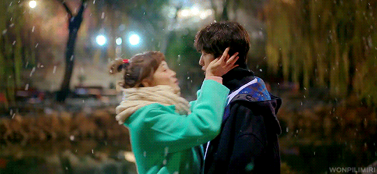 Ngắm lại những khoảnh khắc rung động trái tim cặp đôi Kình Tạ trong “Weightlifting Fairy Kim Bok Joo”