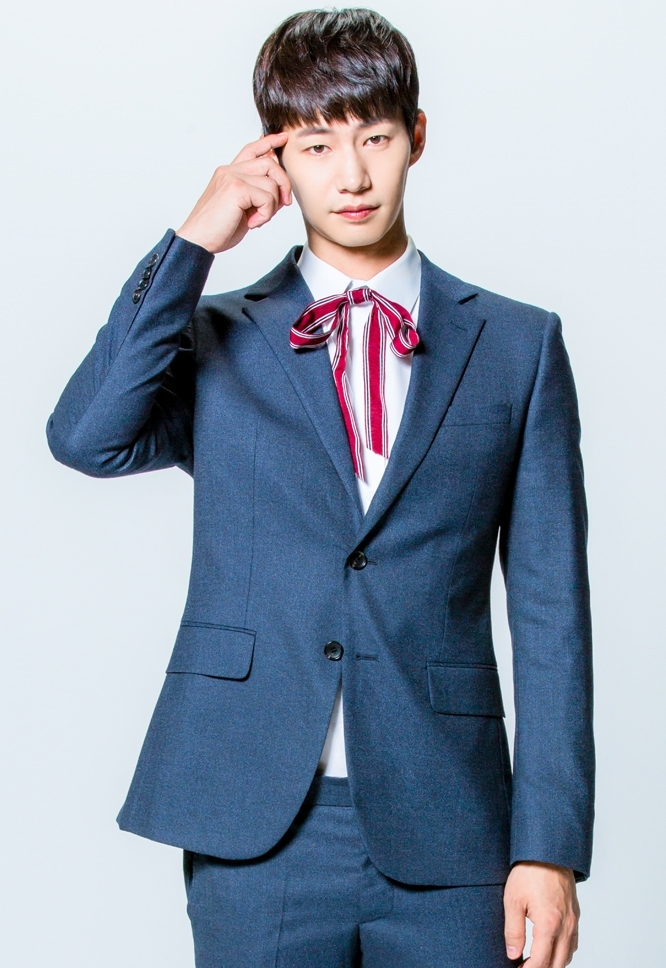 Song Jae Rim hóa 'nam thần cơ bắp mùa hè' trong loạt hình mới
