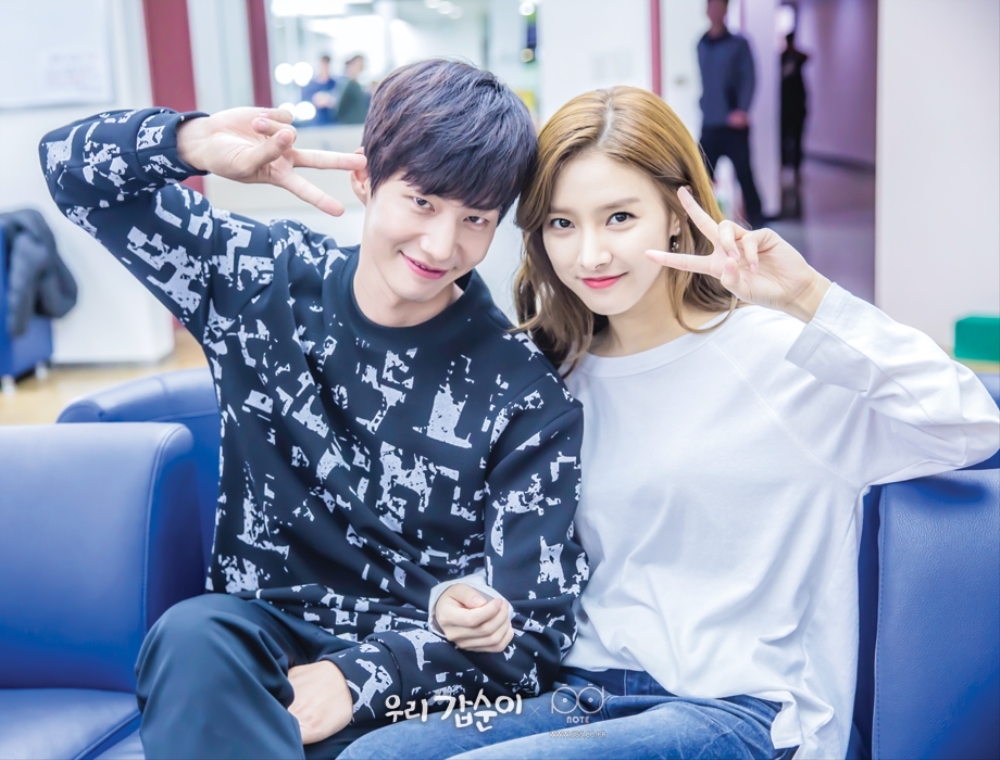 Song Jae Rim hóa 'nam thần cơ bắp mùa hè' trong loạt hình mới