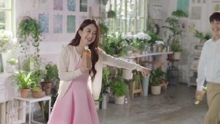 Triệu Lệ Dĩnh và Dương Dương 'tình như cái bình' khiến fan dậy sóng