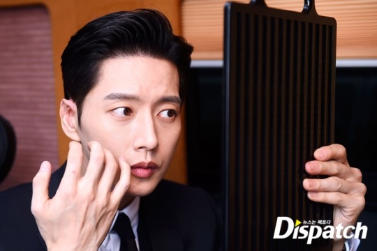 'Man To Man' Park Hae Jin siêu ngầu siêu bảnh từ trong phim ra đến ngoài đời