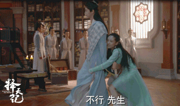 Ngắm Ngô Thiến, 'đồ đệ' Luhan lấn át nữ chính Cổ Lực Na Trát trong Trạch Thiên Ký
