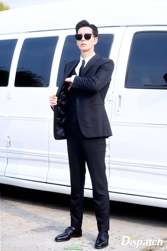 'Man To Man' Park Hae Jin siêu ngầu siêu bảnh từ trong phim ra đến ngoài đời
