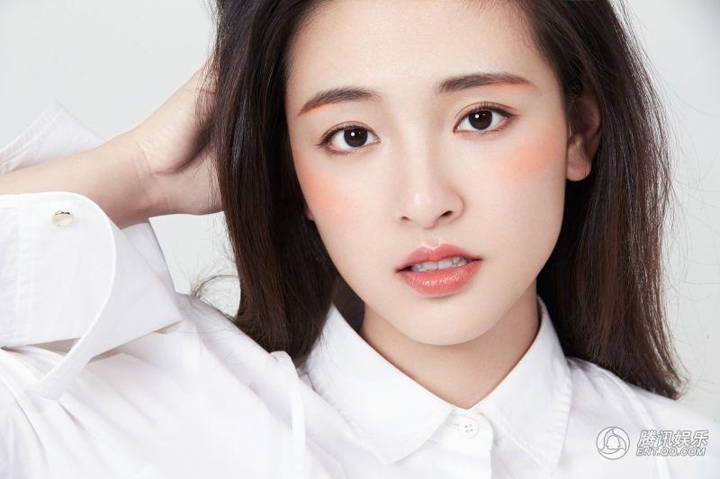 Ngắm Ngô Thiến, 'đồ đệ' Luhan lấn át nữ chính Cổ Lực Na Trát trong Trạch Thiên Ký