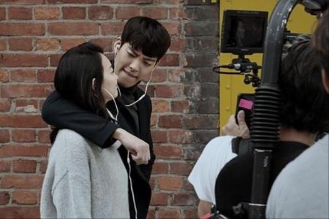 Cứ tưởng sắp chia tay đến nơi hóa ra Kim Woo Bin - Shin Min Ah vẫn ngọt ngào