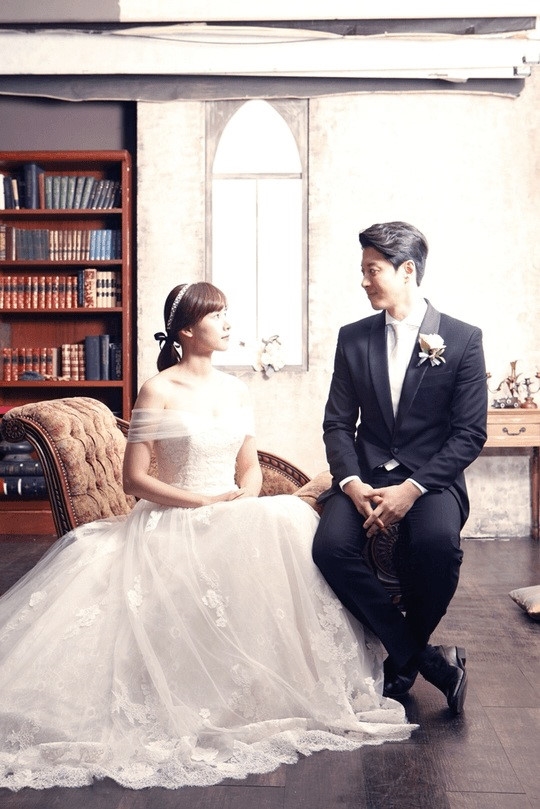 Lee Dong Gun có con với bạn gái mới sau 3 tháng chia tay Jiyeon
