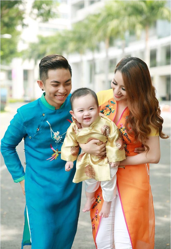 Những cặp đôi 'chị ơi, anh yêu em' nổi tiếng trong showbiz Việt