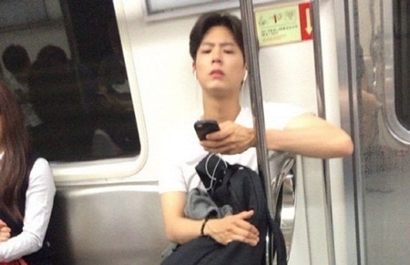Những lý do khiến người hâm mộ không thể ngừng yêu thương Park Bo Gum - Ảnh 9 Những lý do khiến người hâm mộ không thể ngừng yêu thương Park Bo Gum - Ảnh 9